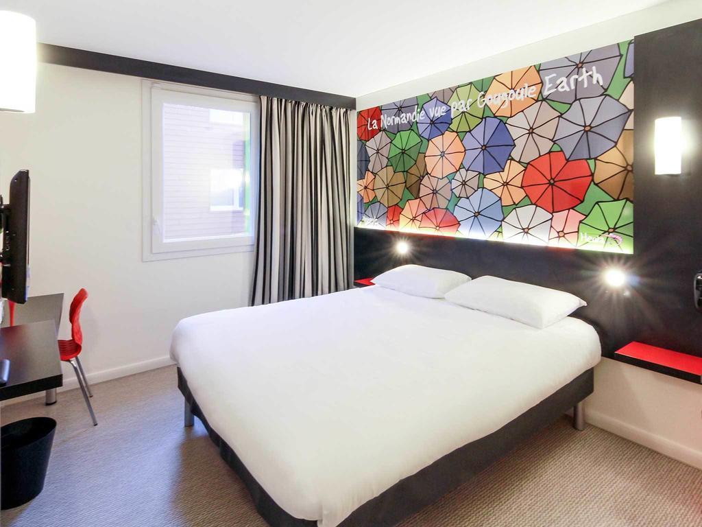 ホテル Ibis Styles Flers 部屋 写真