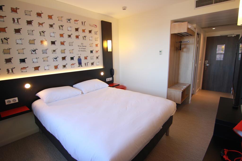 ホテル Ibis Styles Flers エクステリア 写真